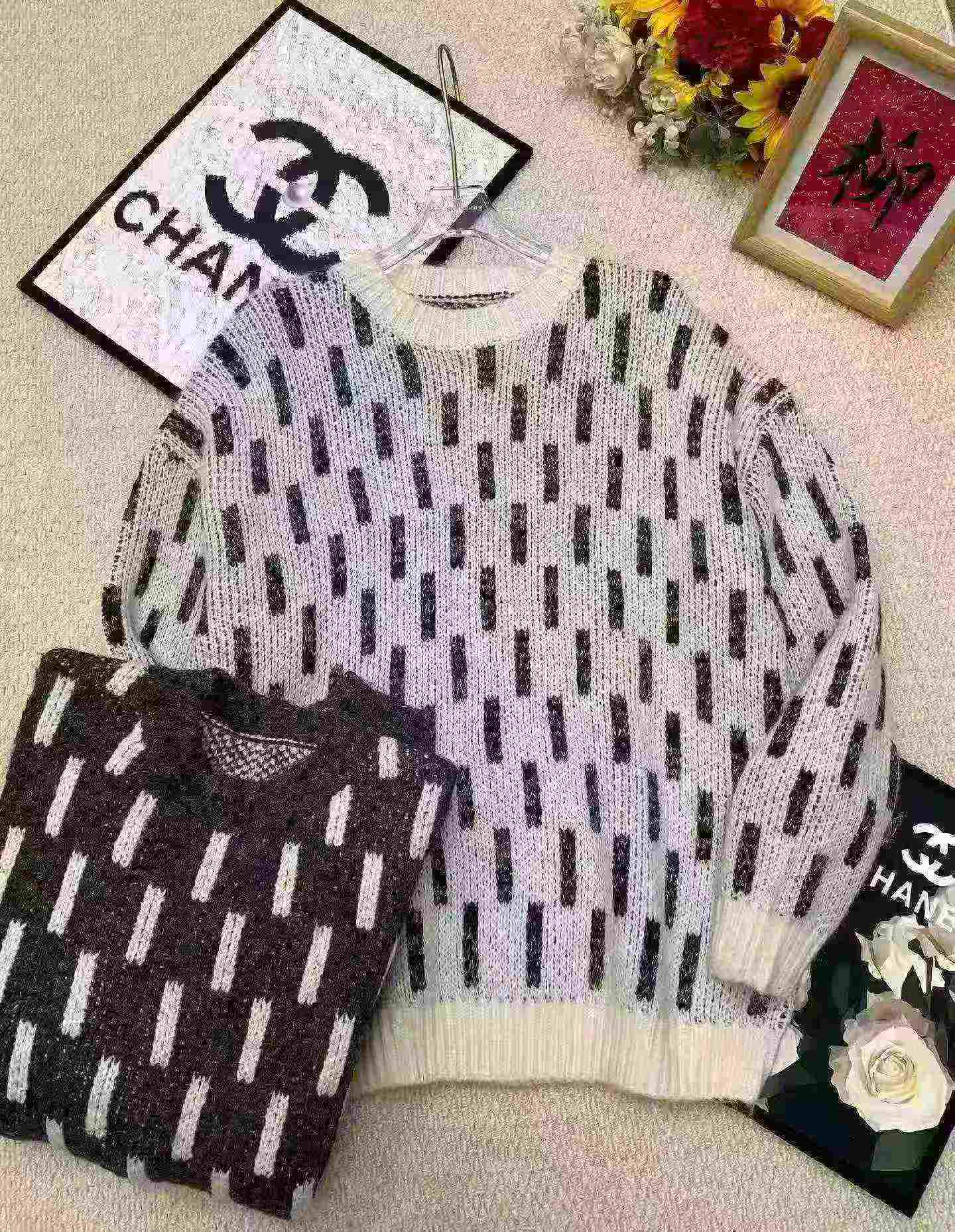 Clearance Sale: 250 Pieces Autumn Winter Thick Oversized Jacquard Crew Neck Pullover Sweaters - Image 1