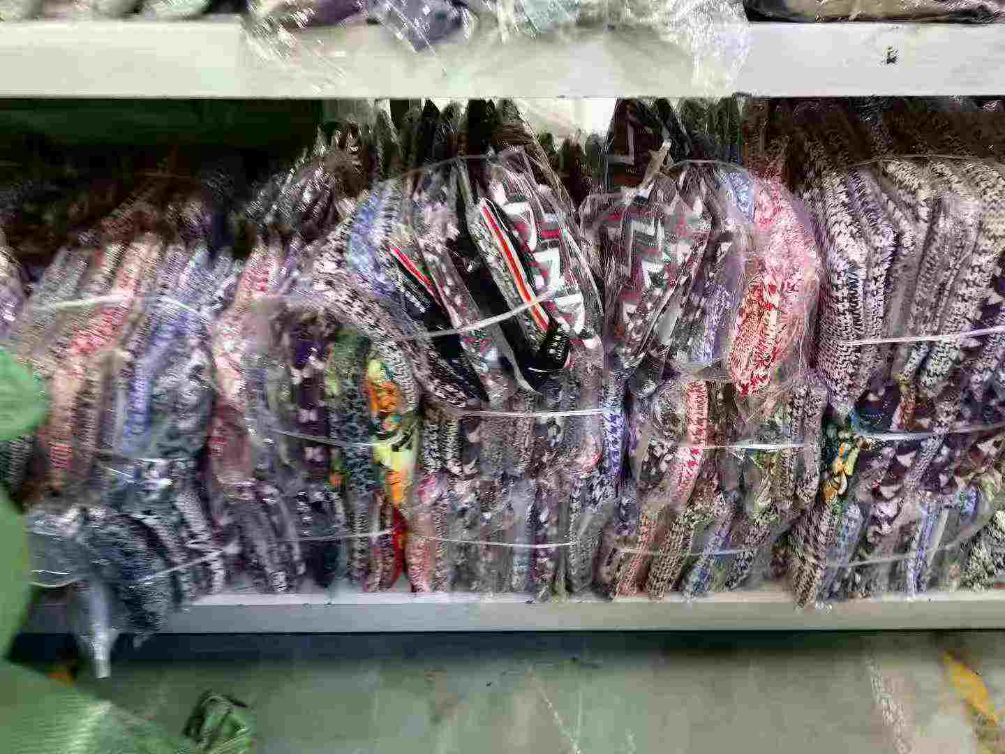 378 Sets Women's Fall Winter Thermal Long Sleeve Base Layer Sets, One Size Stretch, Individually Packed, Bulk Stock Wholesale Export - Image 2