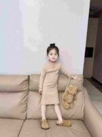 Bulk Wholesale Kids Thermal Velvet Dresses - Chinese Clothing Stock Lots for Export - Image 7