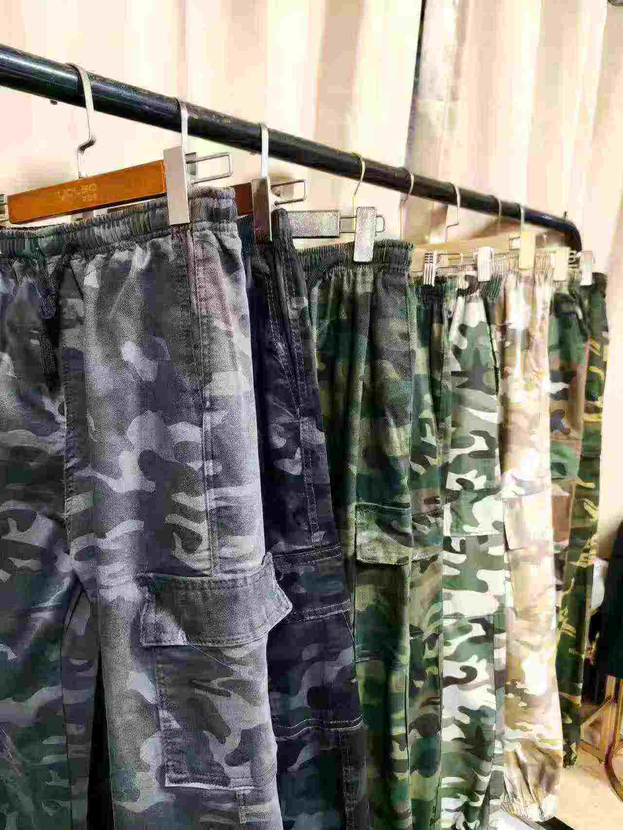 Bulk Wholesale 800 Pcs Camouflage Cargo Pants 1XL-3XL Chinese Clothing Stock Clearance - Image 2
