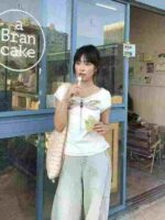 Bulk Clearance: 120 Pcs Vintage V-neck Cotton Printed Short Sleeve T-shirts Stock Lots - Image 6