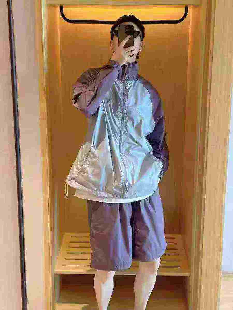 Wholesale Bulk Clearance High Quality Unisex Summer Trendy Sunscreen Shirt & Loose Shorts Matching Set - Image 1