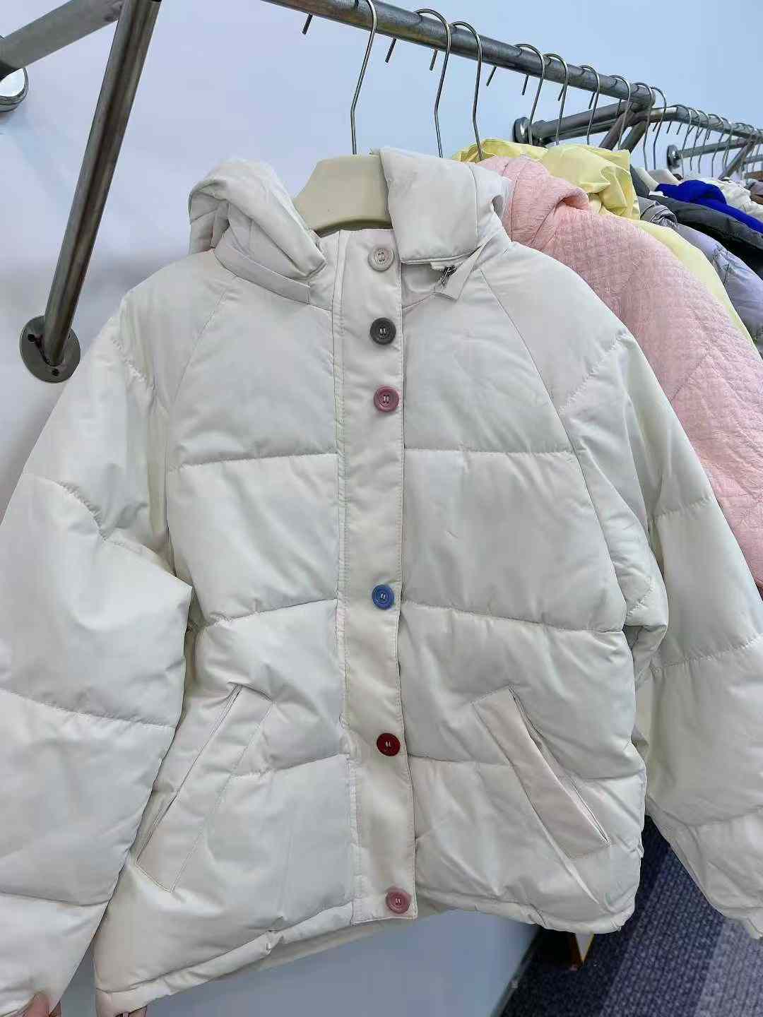 Brand New Women's Loose Cotton Puffer Coats Outerwear | Full Clearance Chinese Clothing Stock Lots 1040PCS - Image 1