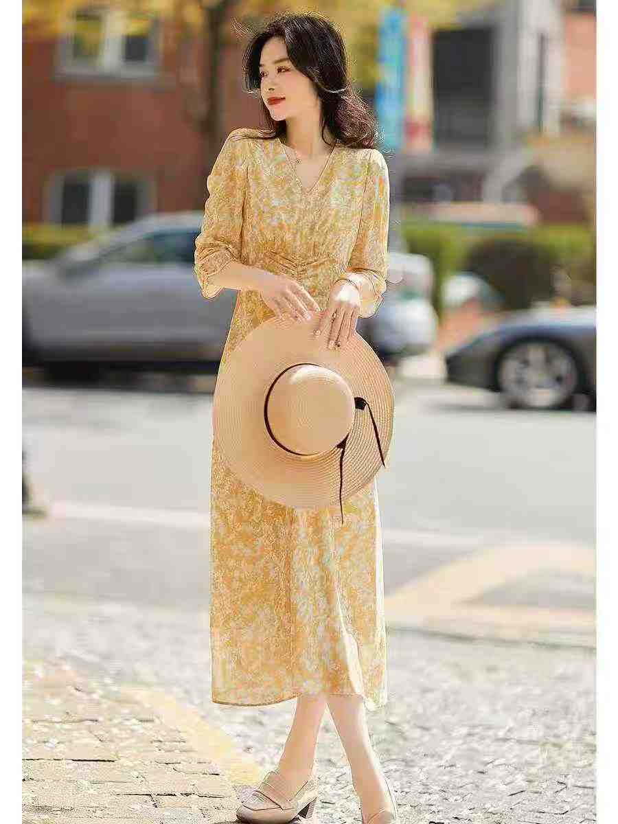 Bulk Wholesale French Tea Break Yellow V-neck Floral Women's Slim Waist Long Dresses Chinese Clothing Stock Lots - Image 1