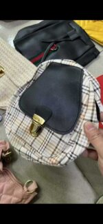 Clearance 50000 Pcs Assorted Women's Bags Stock Lot For Bulk Wholesale Export - Image 1