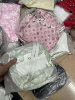 Clearance 50000 Pcs Assorted Women's Bags Bulk Wholesale Chinese Stock Lots For Export - Image 1