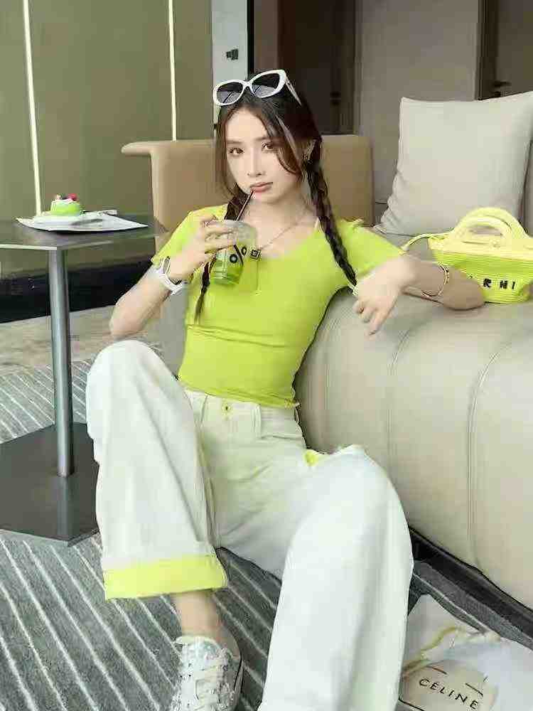 Summer Green Slim Fit 2-Piece Sport Set U-Neck Short Sleeve Top Casual Pants Bulk Stock Wholesale - Image 1