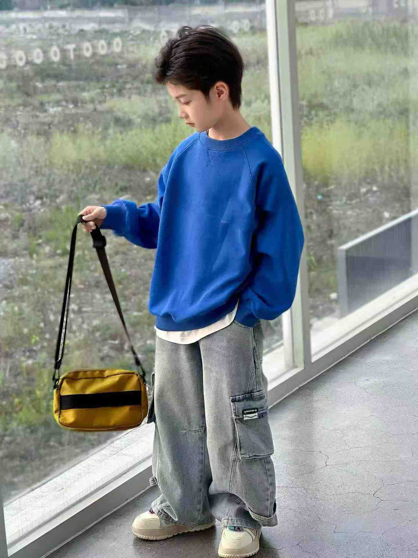 Approx 650 Pieces High Quality Spring Autumn Casual Solid Sweatshirts for Older Kids Size 120-170 Bulk Clearance Stock - Image 1