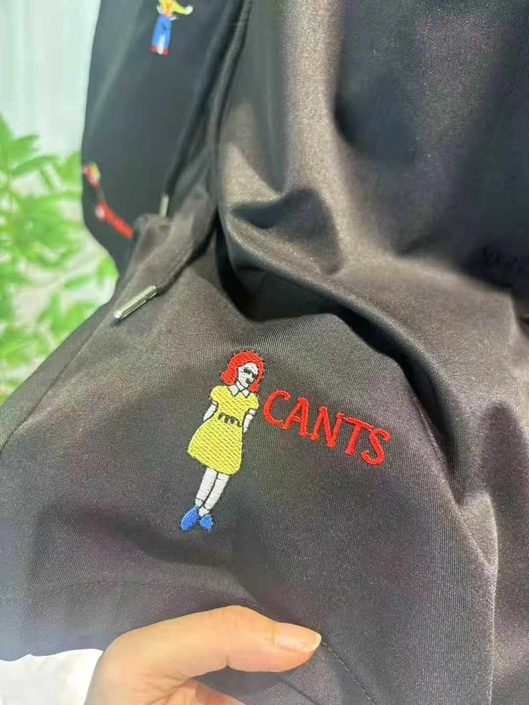 Around 240 Pcs American High Street Style Fun Figure Embroidered Loose Casual Drawstring Five-inch Shorts, Sizes S-3XL, Individual Packaging - Image 2