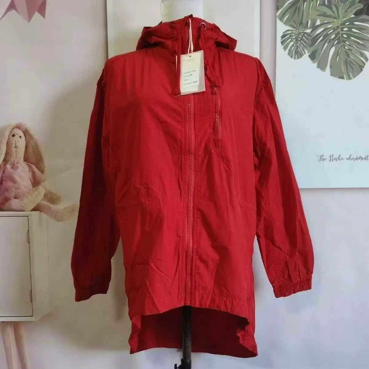 New Trendy Casual Minimalist Hooded Windbreaker | Bulk Wholesale Clothing Stock | 14.5 CNY Per Piece - Image 1