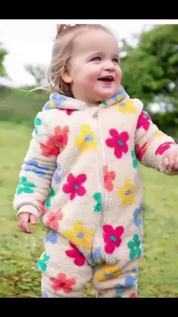 About 800 Pieces Infant & Toddler Coral Fleece Rompers (0-3T), Wholesale Stock Clothing For Export - Image 1