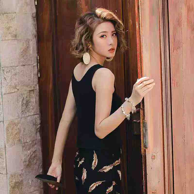 Clearance Sale Summer Loose Tank Tops With Built-in Fixed Padded Bra For Young Women, Sizes S-3XL Chinese Clothing Stock - Image 1