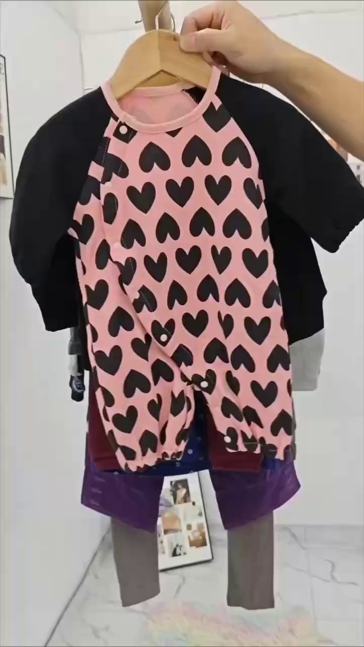 Around 480 Pieces Mixed Bulk Kids Clothing Stock Lots, Mostly Individually Packed, Main Sizes 100-160 - Image 1