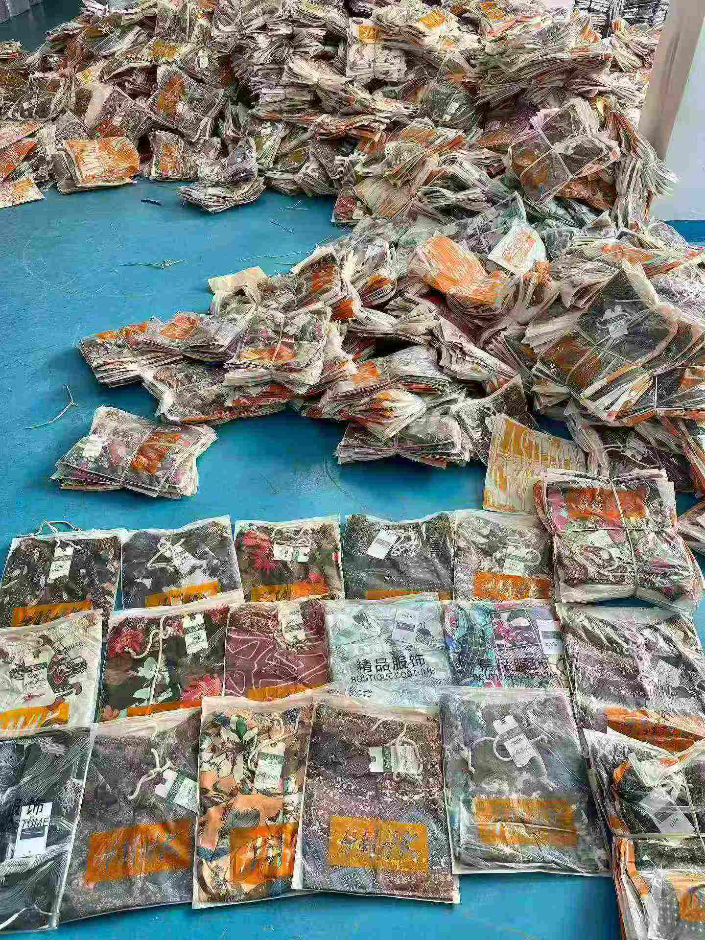 Men's 5-inch Drawstring Beach Shorts, 7887 Pieces Total, Wholesale Chinese Stock Lot Clothing For Export - Image 2