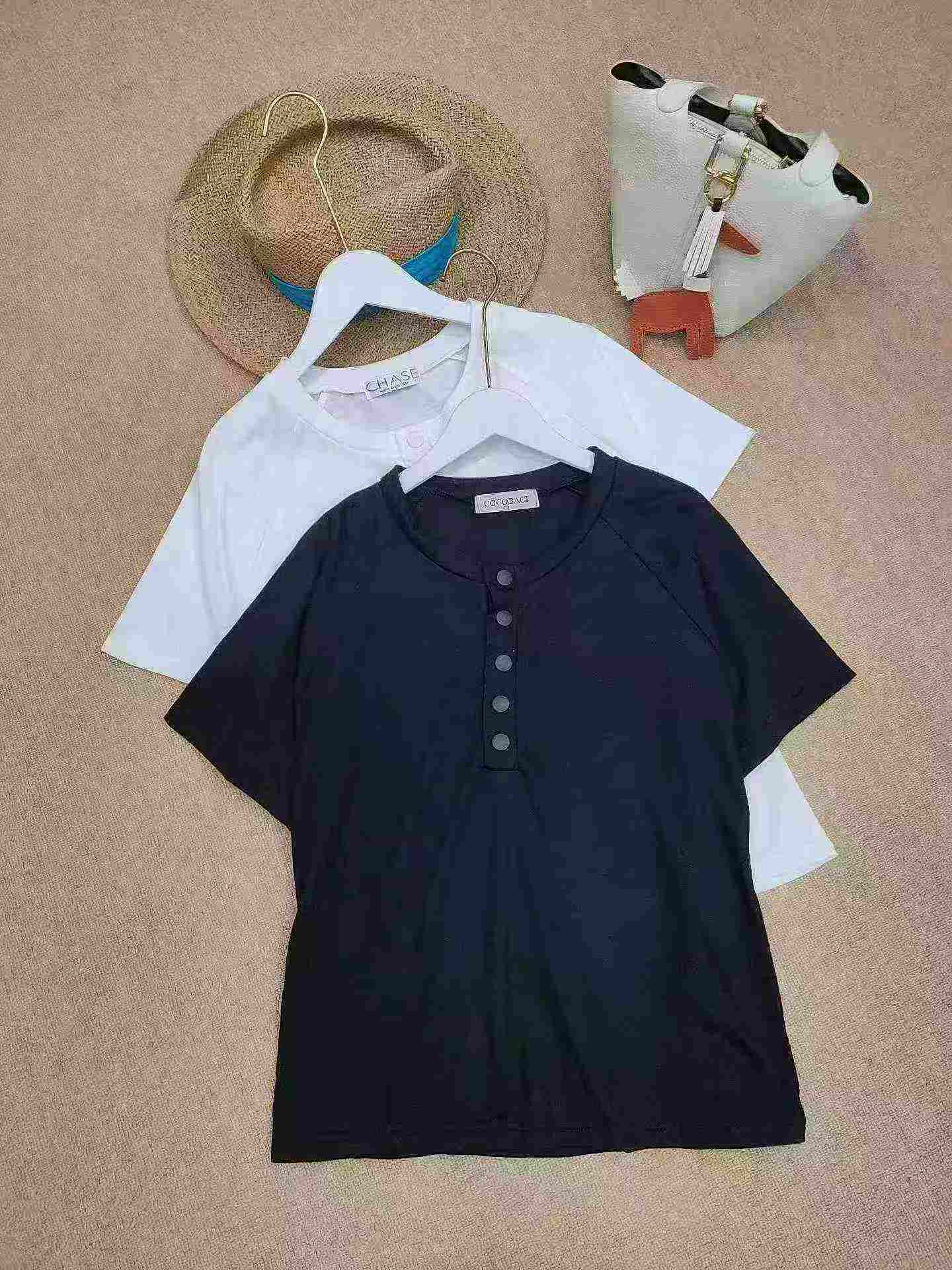 Clearance Bulk Stock 272 Pcs Minimalist Fashion Sexy Cotton Short Sleeve T-Shirts 2 Colors 4 Sizes - Image 1