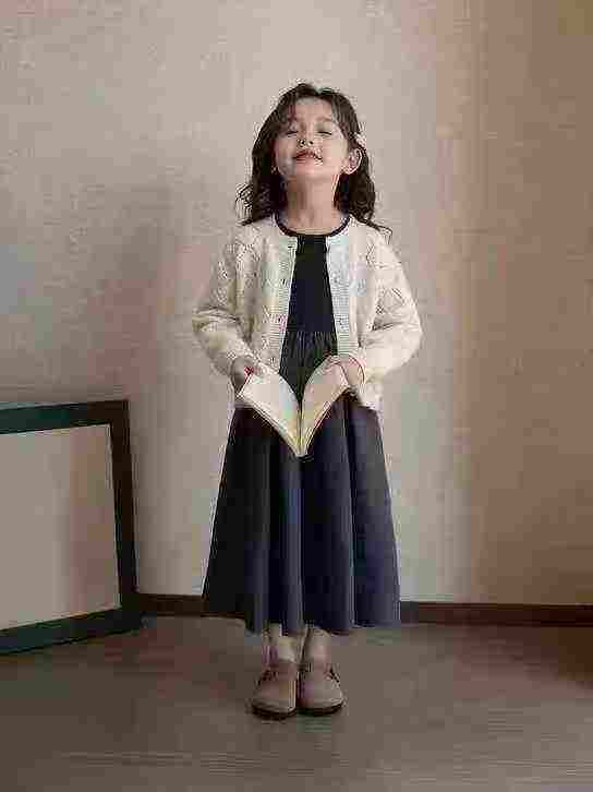 1347 Pcs Kids Long Sleeve Dresses Bulk Wholesale Chinese Clothing Stock For Export - Image 1