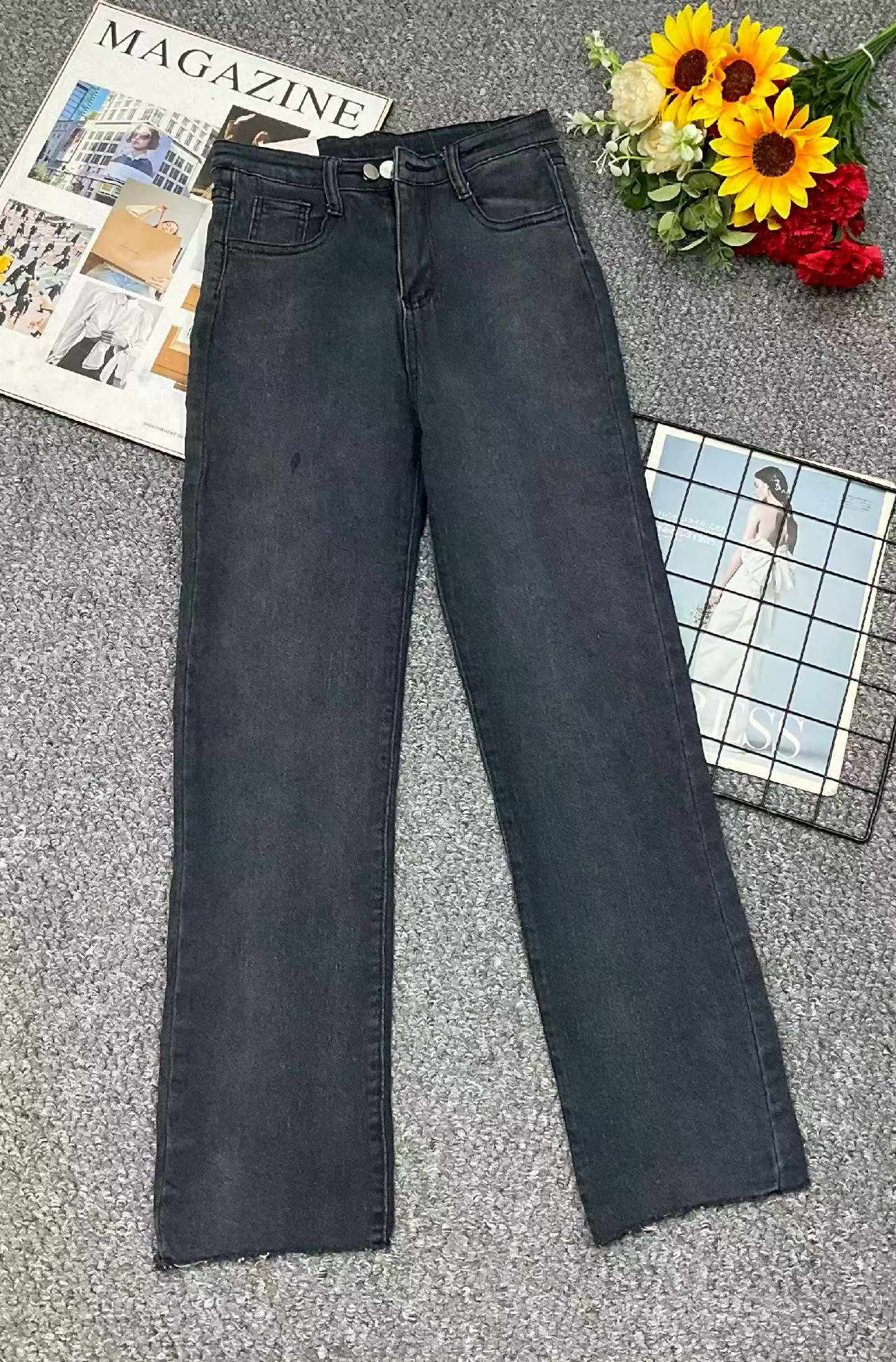 New Spring/Summer High Stretch Washed Cotton Straight Cigarette Jeans Sizes 26-32, 270 Pieces Bulk Stock Wholesale - Image 1