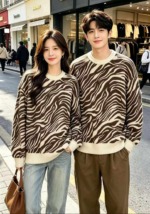 140 Pcs Spring Autumn Lazy Zebra Pattern Loose Drop Shoulder Jacquard Polar Fleece Pullover Sweater Stock Wholesale - Image 6