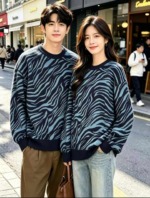 140 Pcs Spring Autumn Lazy Zebra Pattern Loose Drop Shoulder Jacquard Polar Fleece Pullover Sweater Stock Wholesale - Image 5