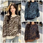 140 Pcs Spring Autumn Lazy Zebra Pattern Loose Drop Shoulder Jacquard Polar Fleece Pullover Sweater Stock Wholesale - Image 3