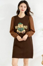 Spring New Arrival Vintage Cartoon Print Patchwork Sleeve Midi Knit Sweater Dress, About 60 Pieces Bulk Stock Wholesale - Image 3