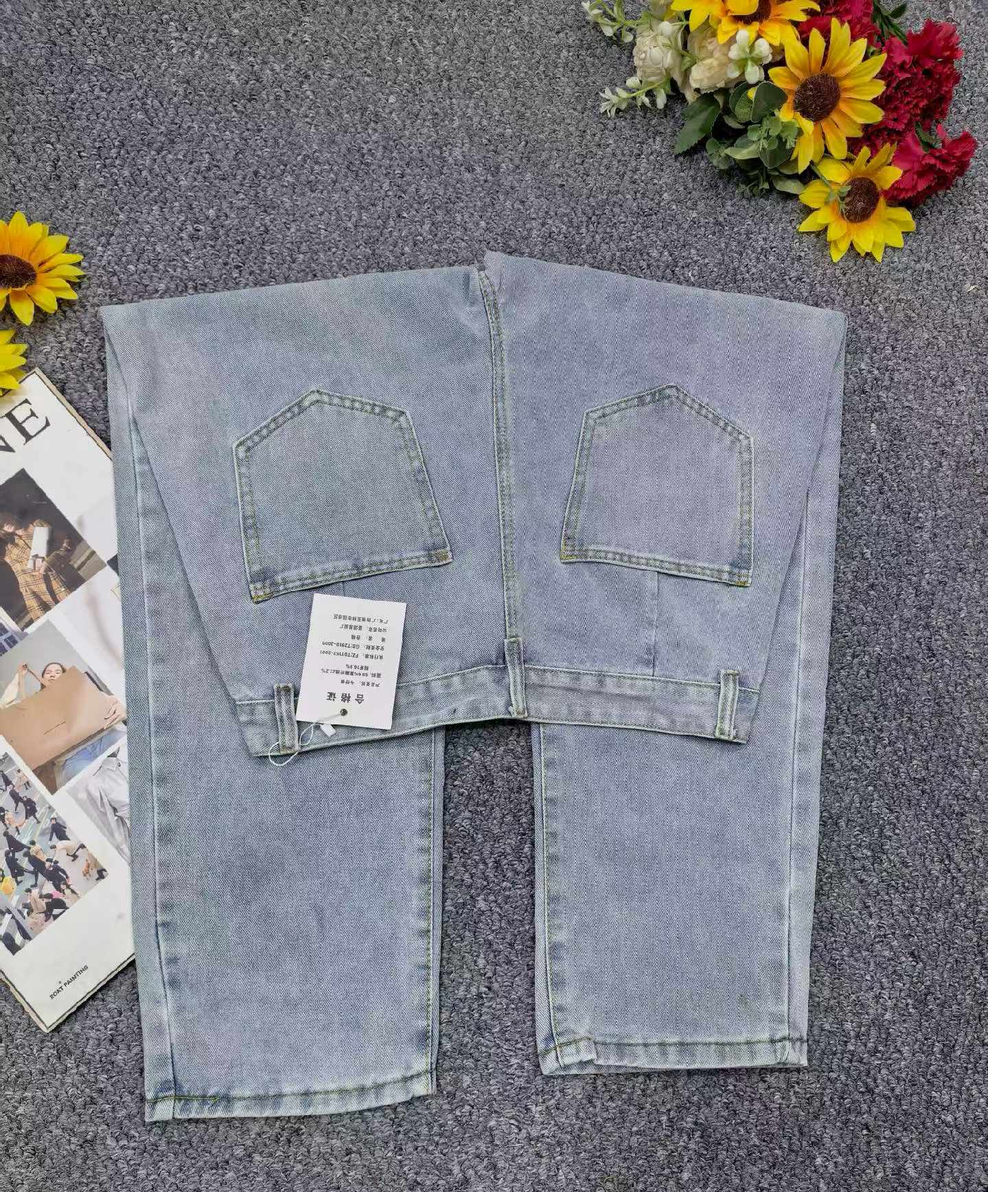 About 770 Pieces Spring Summer New Unisex Fashion Printed Harem Dad Denim Jeans With Tags Individual Packing Stock Wholesale - Image 1