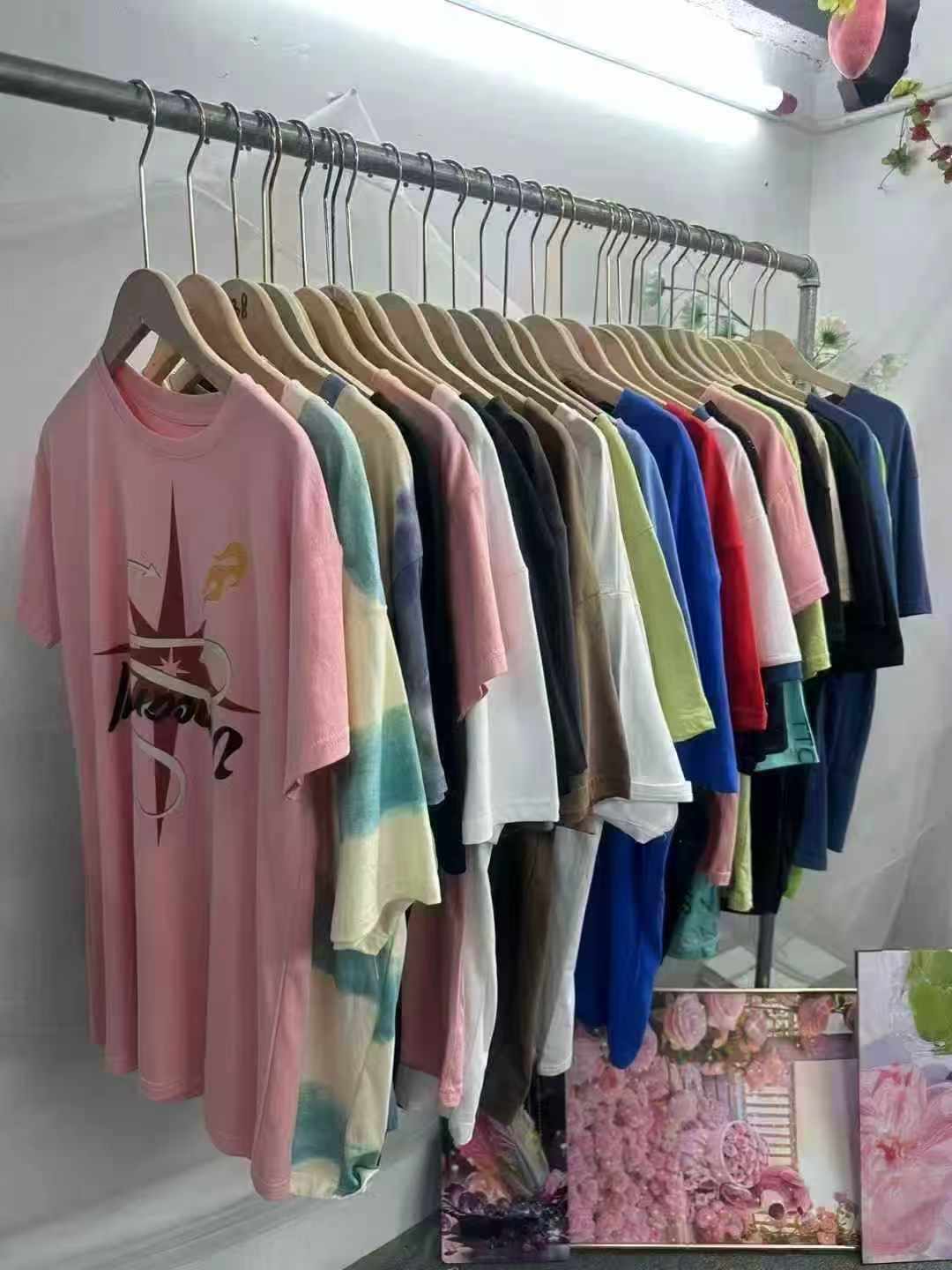 Mixed Cotton Men & Women T-Shirts 2100PCS Bulk Chinese Clothing Stock Clearance - Image 2