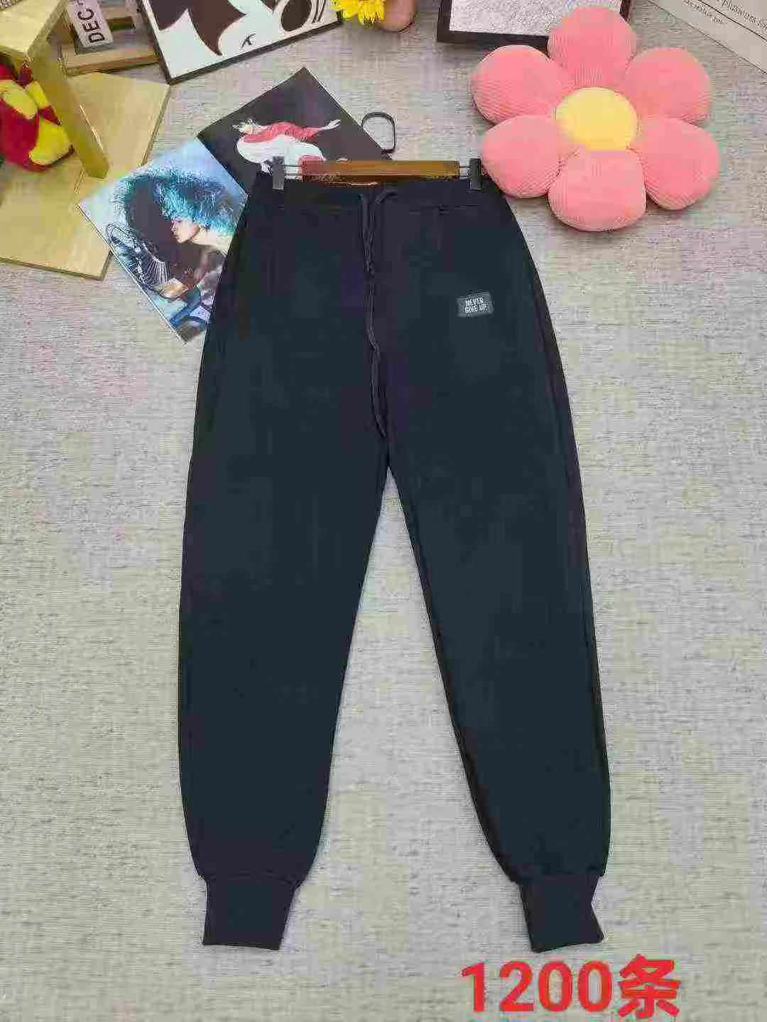 1000 Pcs Men's Heavyweight Black Sweatpants Bulk Stock For Wholesale Export - Image 1