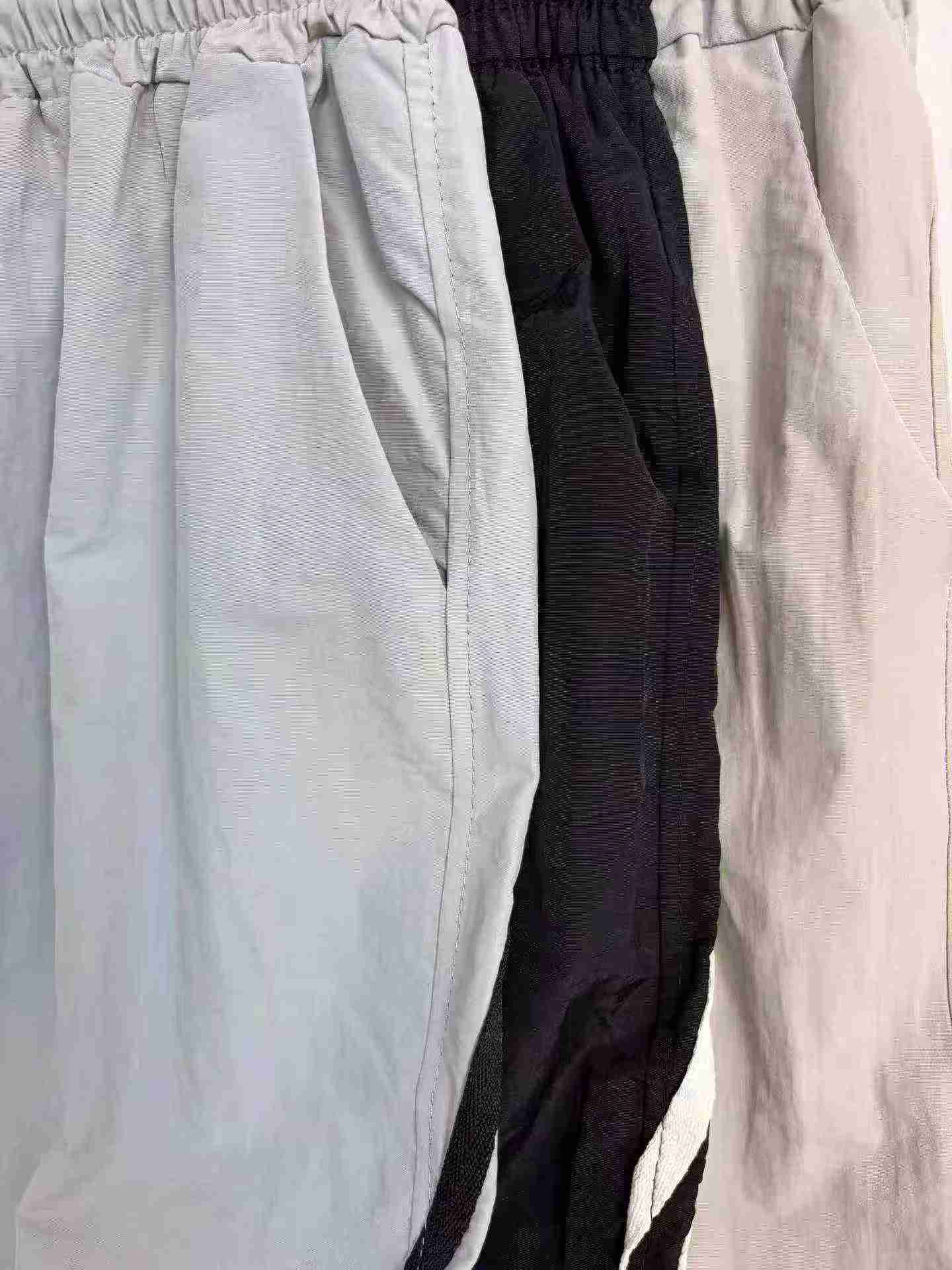 740 Pcs High Quality American Trendy Men's 3-Stripes Ice Silk Quick Dry Casual Sports 5-inch Shorts Bulk Clearance - Image 2