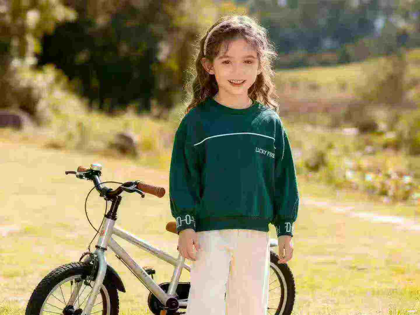 Around 270 Pieces Middle & Big Girls Sweatshirts, 2 Colors Sizes 110-150 Bulk Stock Wholesale - Image 1