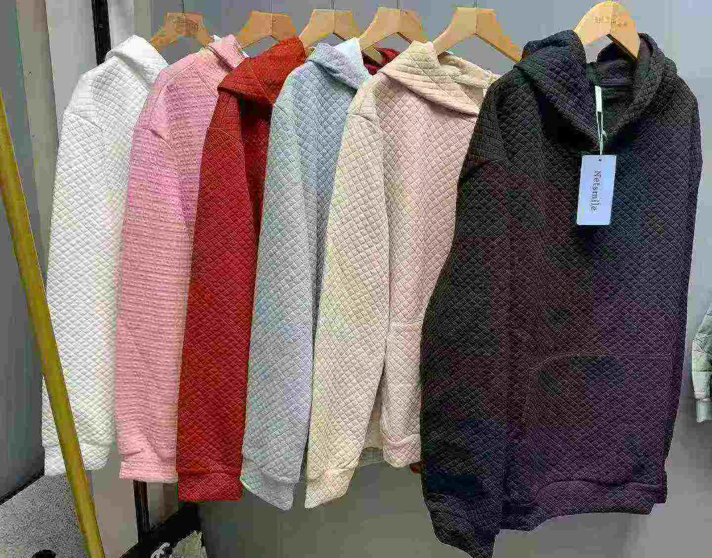 600 Pieces Plain Blank Unisex Hoodies, 6 Colors Oversized Fit Sizes S-3XL Clearance Wholesale - Image 2