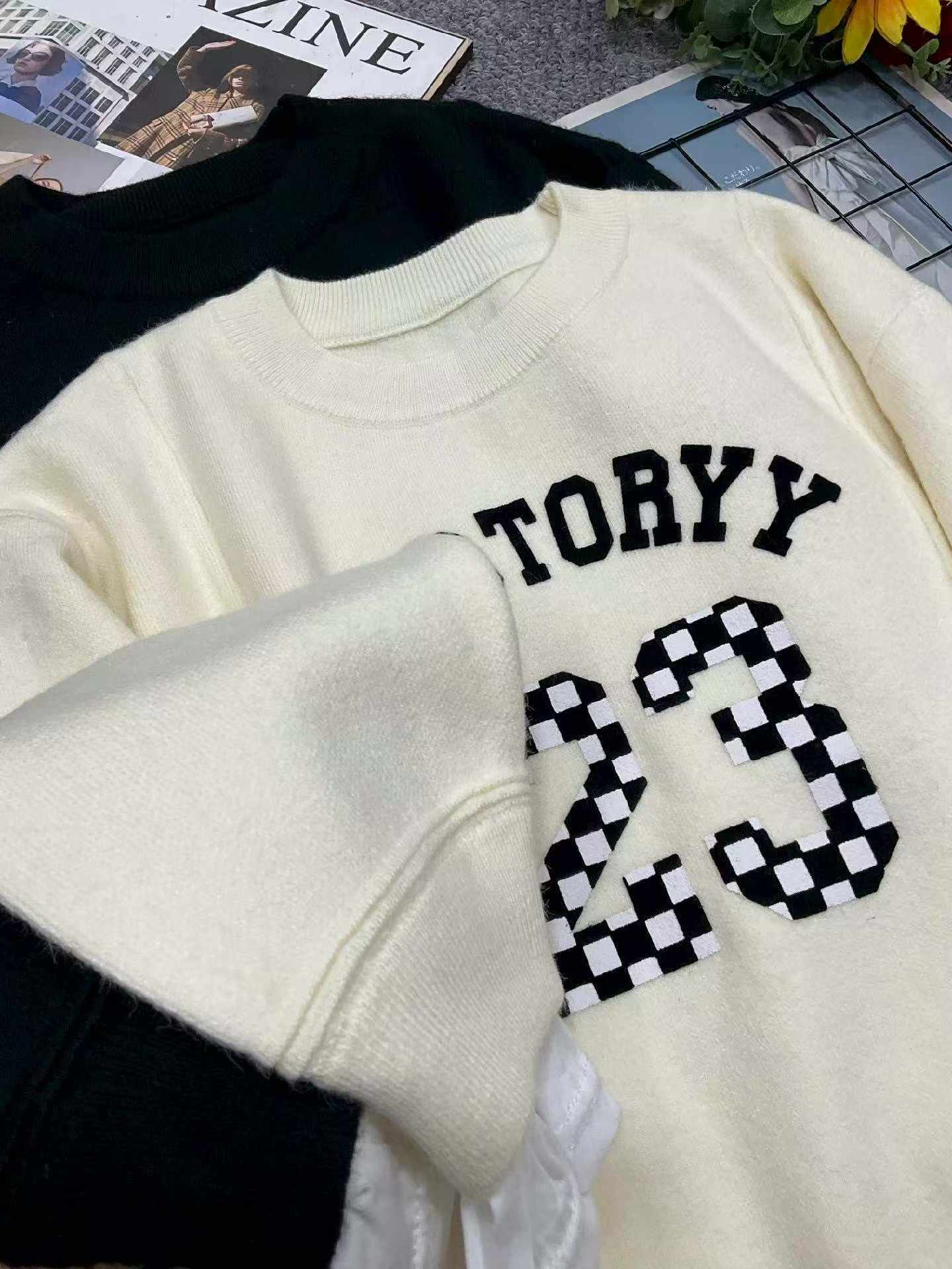 Spring Viral Retro Fake Two-piece Jacquard Loose Crewneck Pullover Sweater, Approx 70 Pcs Bulk Stock Lot - Image 2